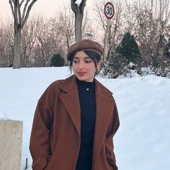 زهرا خلیلی